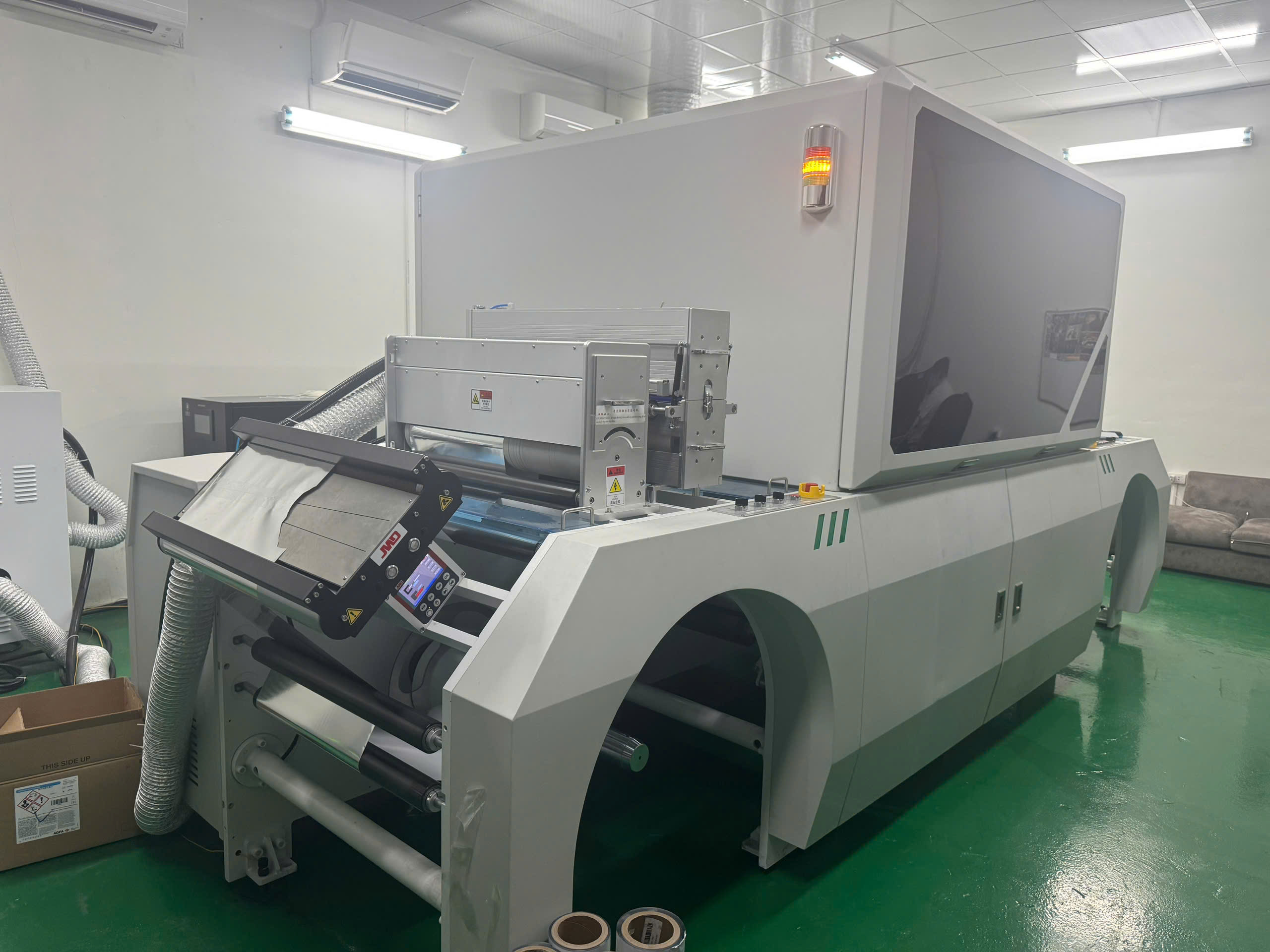 DTH Print ra mắt dây chuyền in IML hoàn toàn tự động — Bước tiến vượt bậc trong ngành bao bì